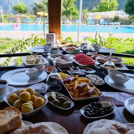 Apella Otel Çıralı